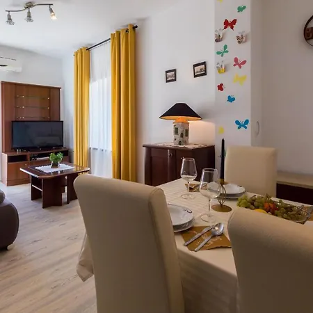 Diana * 茨里克韦尼察